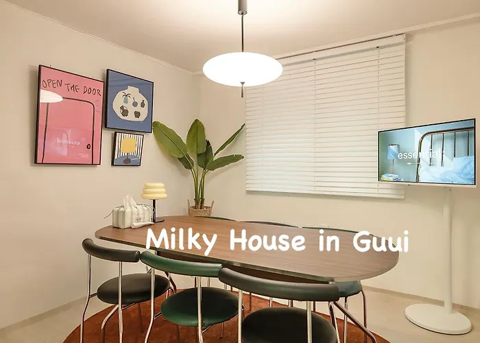 Open Special Price L Guui Station 5 Minutes L 3 Rooms L 4 Beds L Up To 8 People L Netflix L Sungsoo, Jamsil, Gangnam
