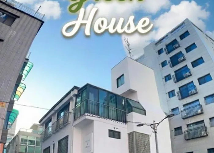 White Green Guesthouse