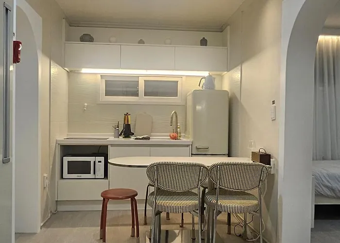 Modern, Cozy 2Br In Yeonnam,Hongdae,Newly Opened
