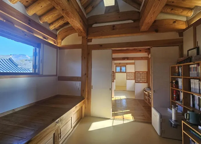 Chaehyodang Hanok Stay
