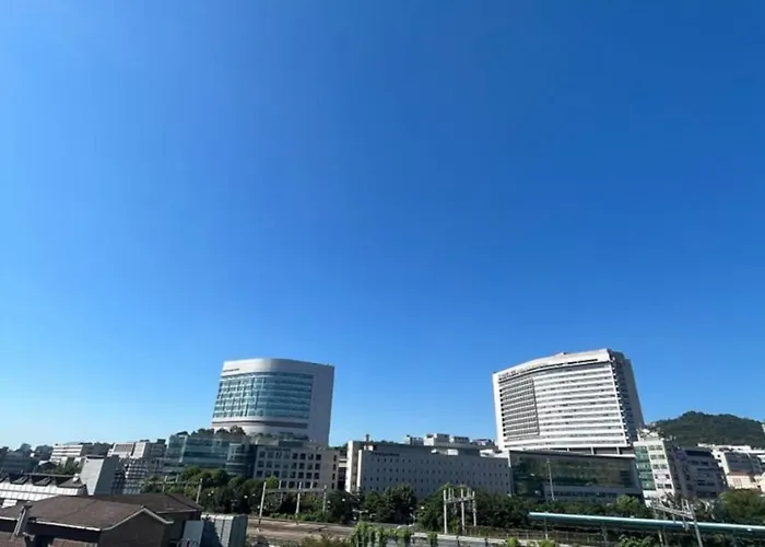 Female Only Close To Severance Hospital And Shinchon Station Korean Traditional Homestay Experience With Breakfast And Dinner Provided Close To The Airport