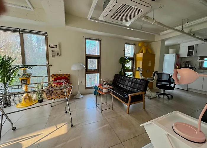 301, Atelier Seongsu Riverside Loft Cherry Blossom Road Han River Airport Bus