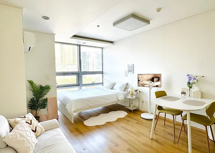 Modern Studio House- Gongdeok Station 1Min Walk