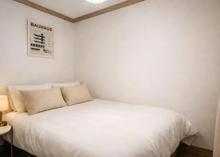 연지 White Linen House