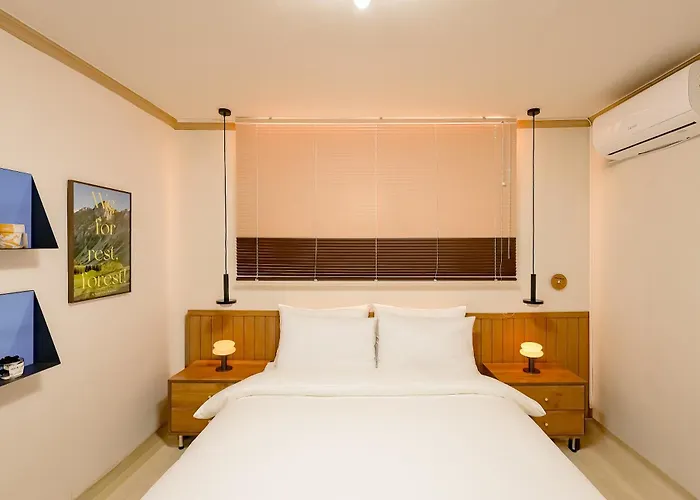 Seoul Gangnam, 3 Mins Nonhyeon Station, Hongdae, Itaewon, Garosu-Gil, Coex, Seongsu, Gangnam Plastic Surgery