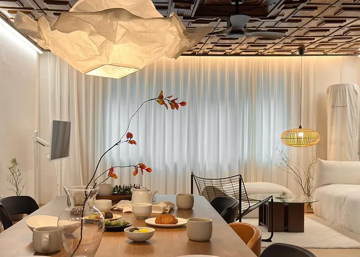 New Open,신당역 도보5분,쓰리룸,명동8분,성수,경복궁,Stay109