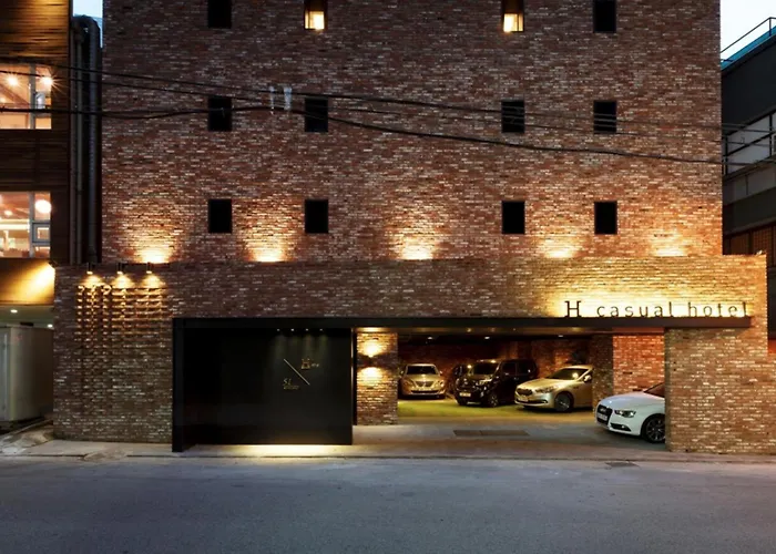 Seocho H hotel
