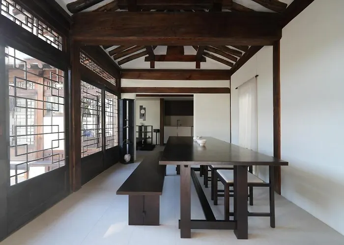 Near Gyeongbokgung Palace Private Hanok