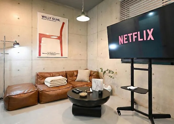 10Mins To Seongsu, 4 Ppl, 500Mbps, Design House