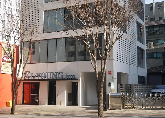 L Young Inn Capsule Hotel Myeongdong