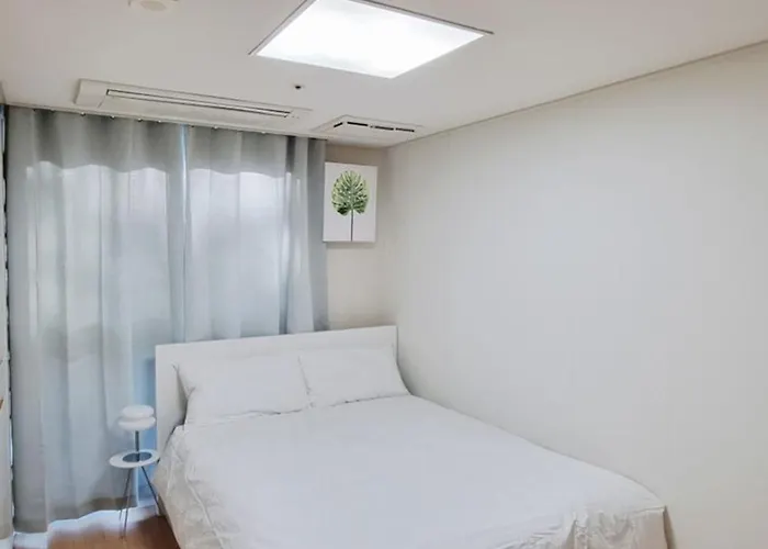 Hongdae Close, Entire Private Studio #연남, #홍대, #연희