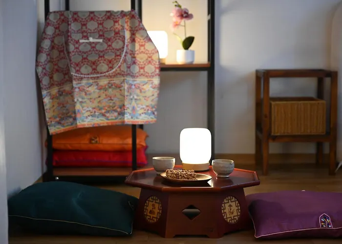 Moonlight Retreat From Gangnam Bangbae Naebang