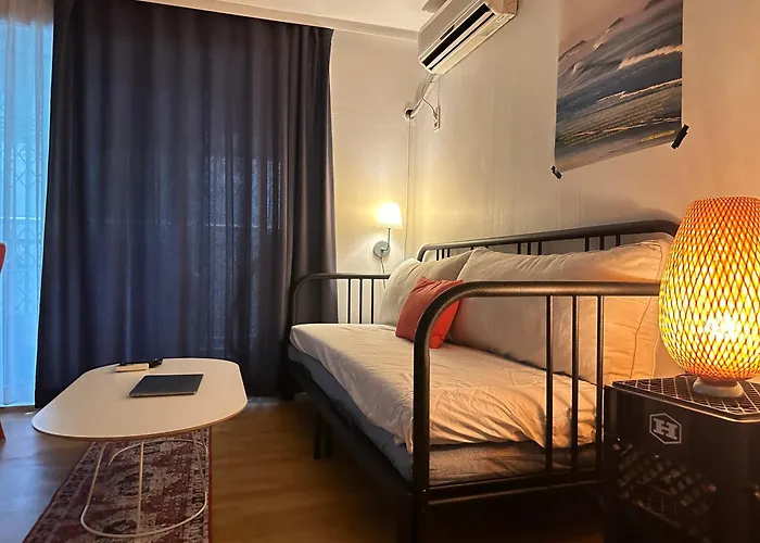 Welive Cozy And Comfortable Behind Hongdae Street