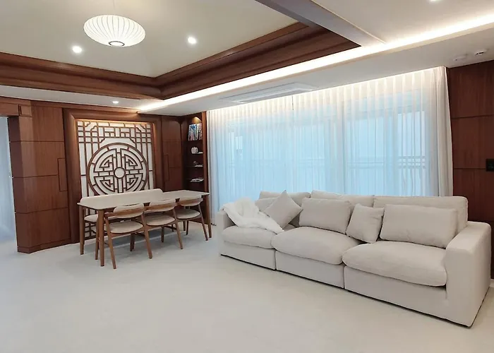 Skynest, Seoul, Luxury Rooftop Oasis, 3Br, 3Ba, Max 8 Guests, Free Pkg, Jamsil, Lotte World Tower View, Room 3 Is Available Only For Groups Of 7 Guests More