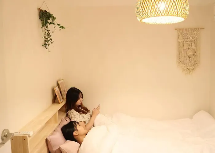 3 Rooms 4 Queen Beds 홍대역 도보 3분