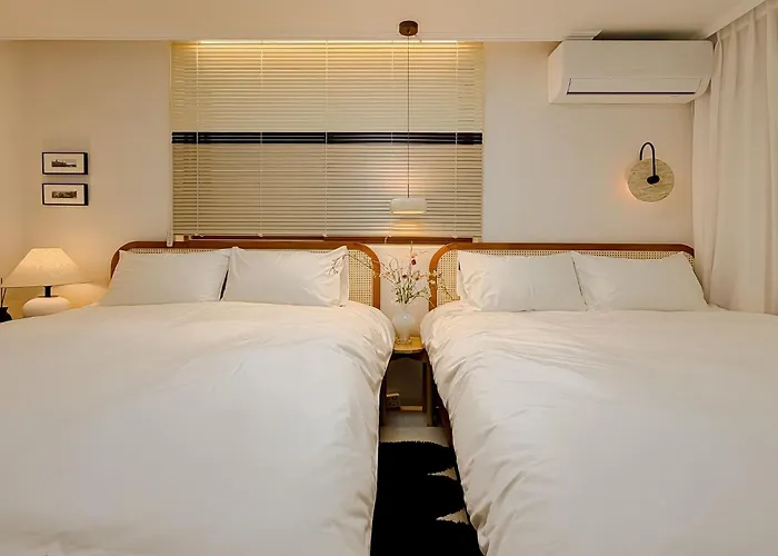 Gangnam, Nonhyeon, Accommodation For 6, Apgujeong Rodeo, Garosu-Gil, Family Gathering, Coex