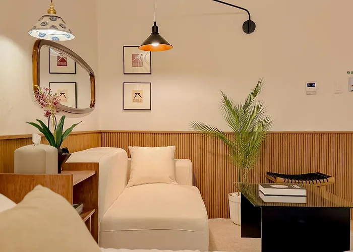 Gangnam Coex Apgujeong Rodeo Garosu-Gil Gangnam Plastic Surgery Clinic Itaewon 30 Minutes