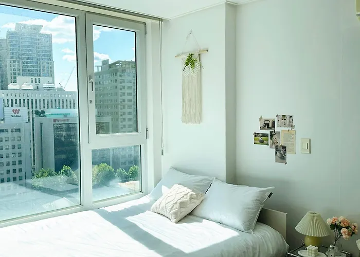 The City View Stay - Gongdeok Station 1Min Walk