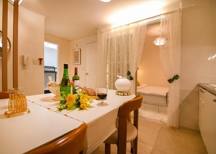 3Br Private House Hyehwa Family Stay 3 Acs Airport Taxi Available