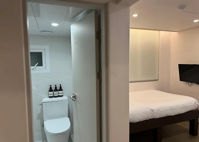 Crashinyongsan Guest House