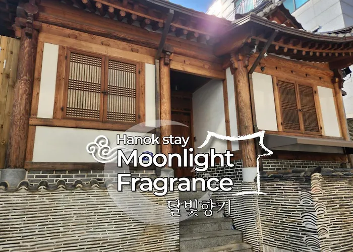 Traditional Family Hanok, Moonlight Fragrance