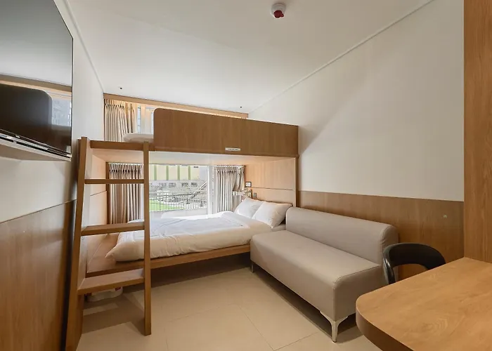 Hotel On You