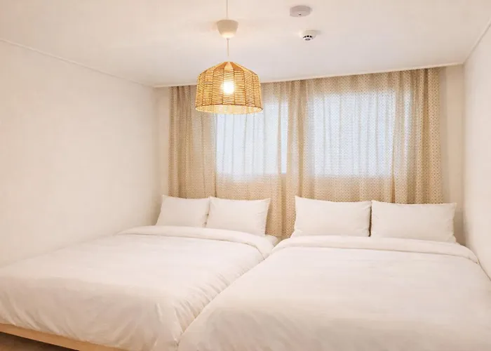 Cream Chacha Stay 5Min Flat Walk To Hongdae Station 2Br 3Beds