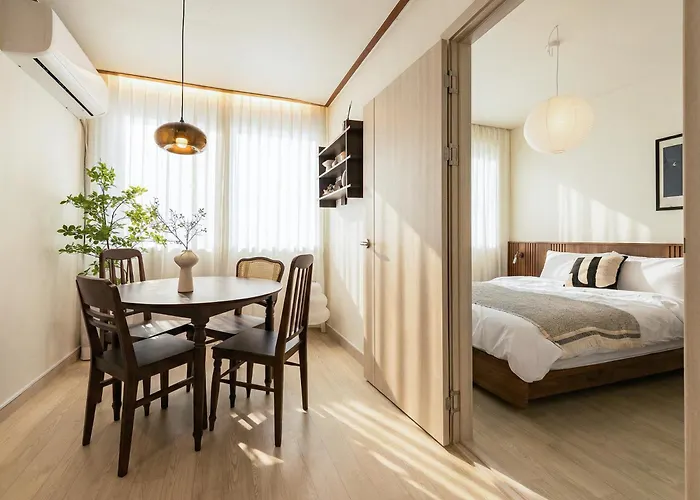 Stay On - Seoul Seongsu Near Gentle Monster Yeonmujang-Gil Cafe Street And Hangang Park - 3Minute Walk From The Airport Bus Stop - Free Luggage Storage