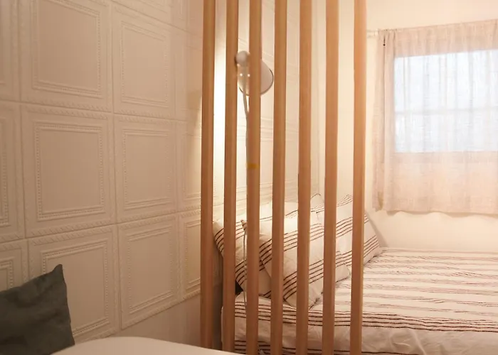 3 Mins To Sookmyung W' Univ Station And Namyoung Station On Foot, Denden Stay Yongsan