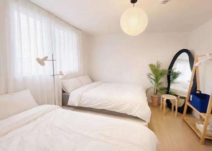5Min Walk To Hongdae Station 2Br For 6 Central Area