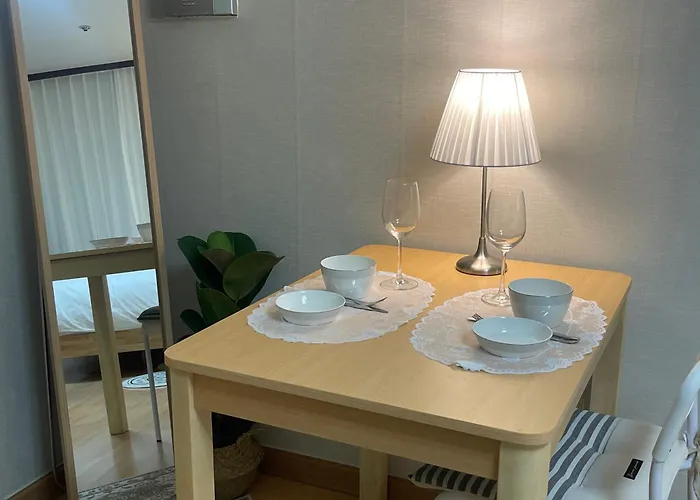 Deluxe Modern Near Dongmyo