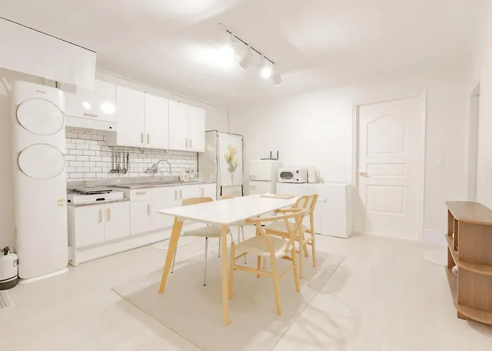 Open Special! 3 Bedroom Cozy Home 3Min Subway Near Lotte World, Kspo, Olympic Park