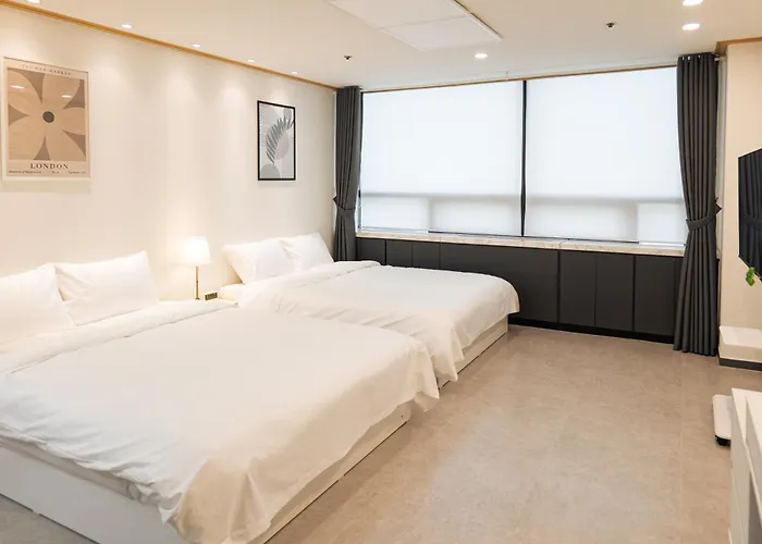 Hongdae Central Stay
