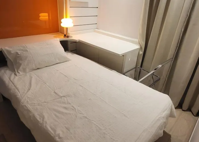 Cozy, 3Min Walk From Sinchon Station Line2, Entire Private Studio #신촌 #연대 #홍대