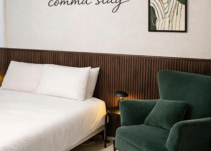 Comma Stay