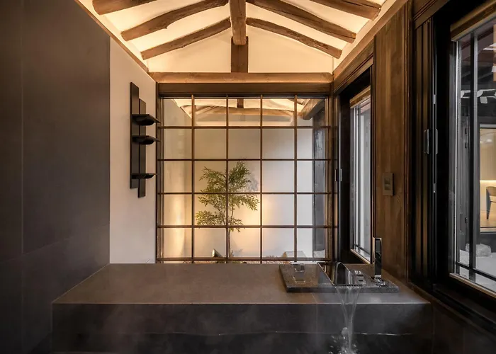 Luxury Hanok Mueok