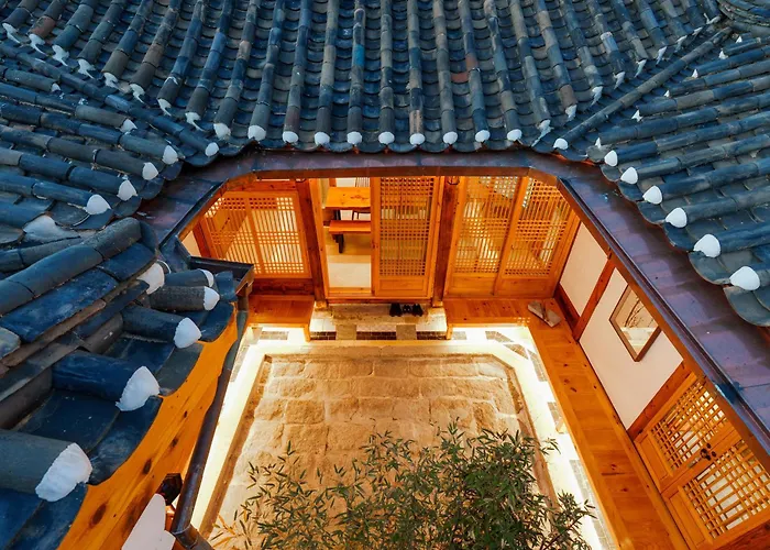 The Greening Premium Hanok Private House 4R2B #Bukchon #Gyeongbokgung Palace #Gwanghwamun