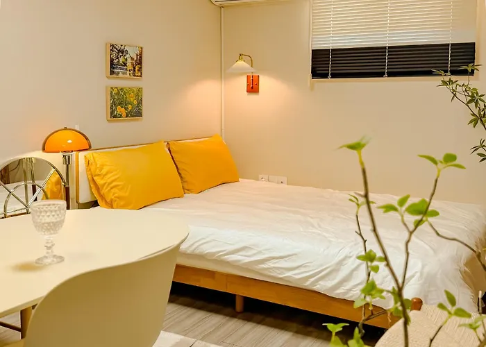 Cheongnyangni Station, Stay Near Hongdae, Itaewon, Seoul Tower30분