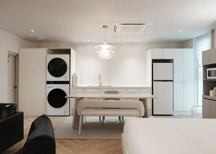 The Villa 23-Ravenna, Big Rooms, 6Beds, 2Bath, Family Suite, 명동8분, 을지로, 동대문, 경복궁, 광화문 도보 여행
