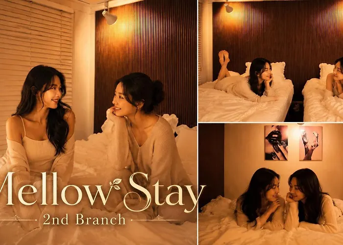 1 Minute From Hongdae Entrance Station #4 Beds #Hotel Bedding #Hongdae Main Street #Famous Restaurants #Luggage Storage #Popular Accommodation #3 Rooms #Melow Stay Hongdae