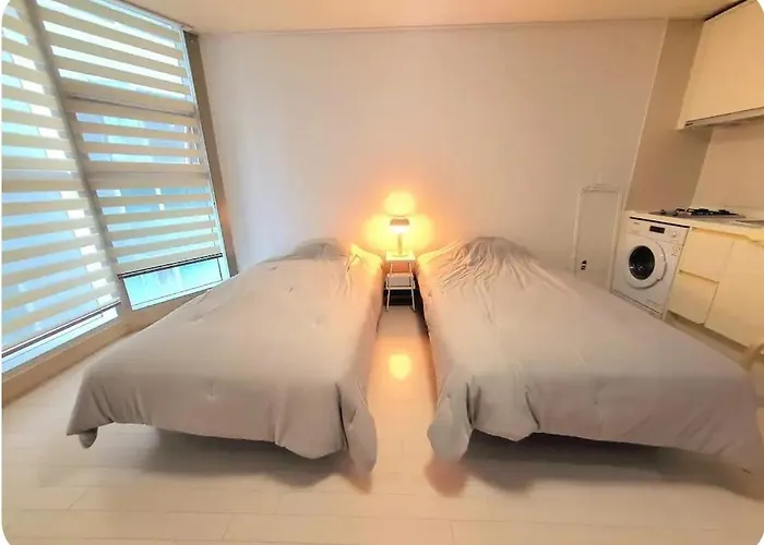 2 Bed Cozy House In Gangnam