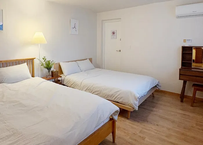 Spacious 2Br Apartment Near Subway Free Parking Seoul