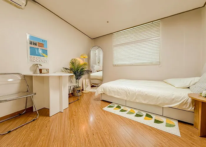 34Fully Furnished Studio In The Heart Of Hongdae, 15 Minutes From Itaewon, Solo Travel