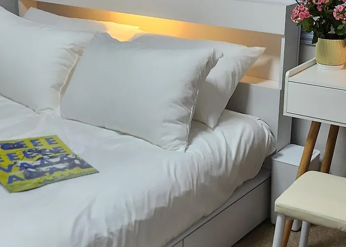 Pupu House Ngam Branch Hongdae Myeongdong Cost-Effective Station Area