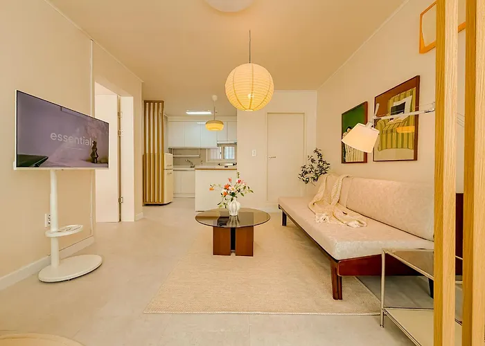 5-Minute Walk From 동대문, Ddp Seongsu, Jongno, And Ktx Cheongnyangni Station