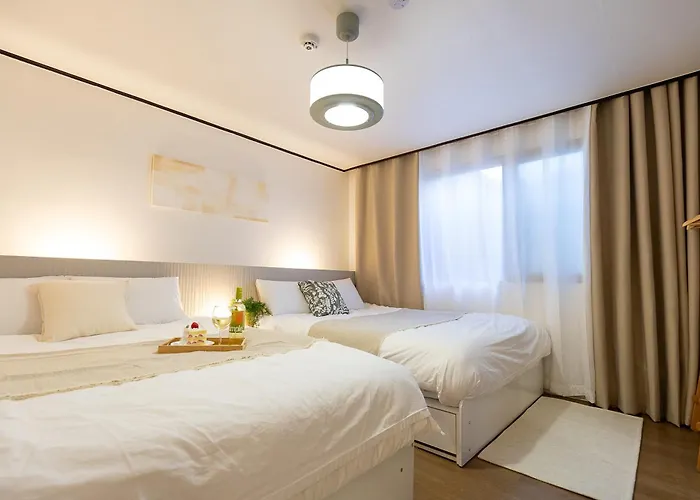 Refresh Seongsu 2Br House With Dining Room For 5 Near Seoul Forest Station