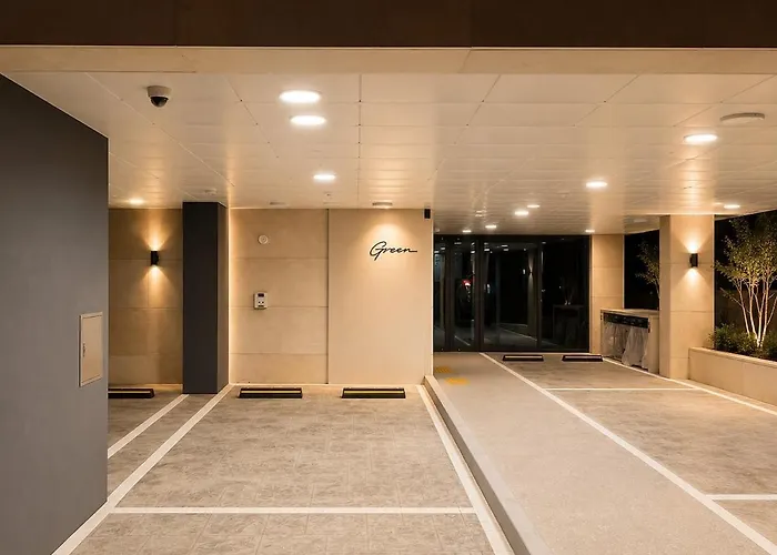 403 Newly Opened Yeonnam, 5 Minutes From Hongdae Airport Bus Yeonhui Private 4Person Studio Modern Wood Black