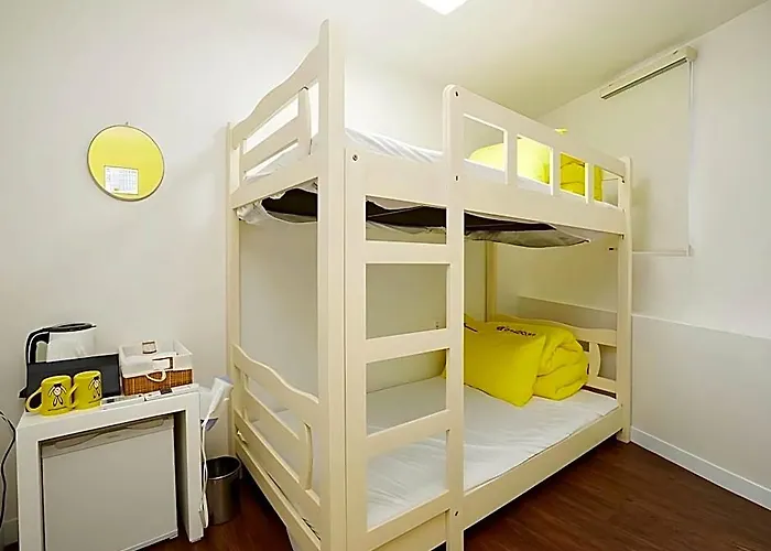 24 Guesthouse Myeongdong Town