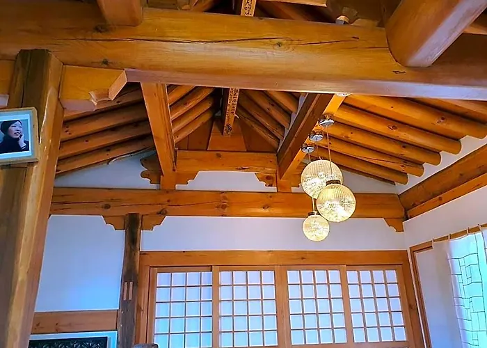 Arumdaun Hanok Yuju