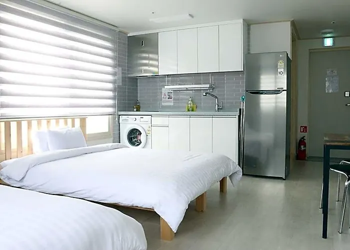 Cozy Flat Nearby Metro And E-Mart For 4 Guest